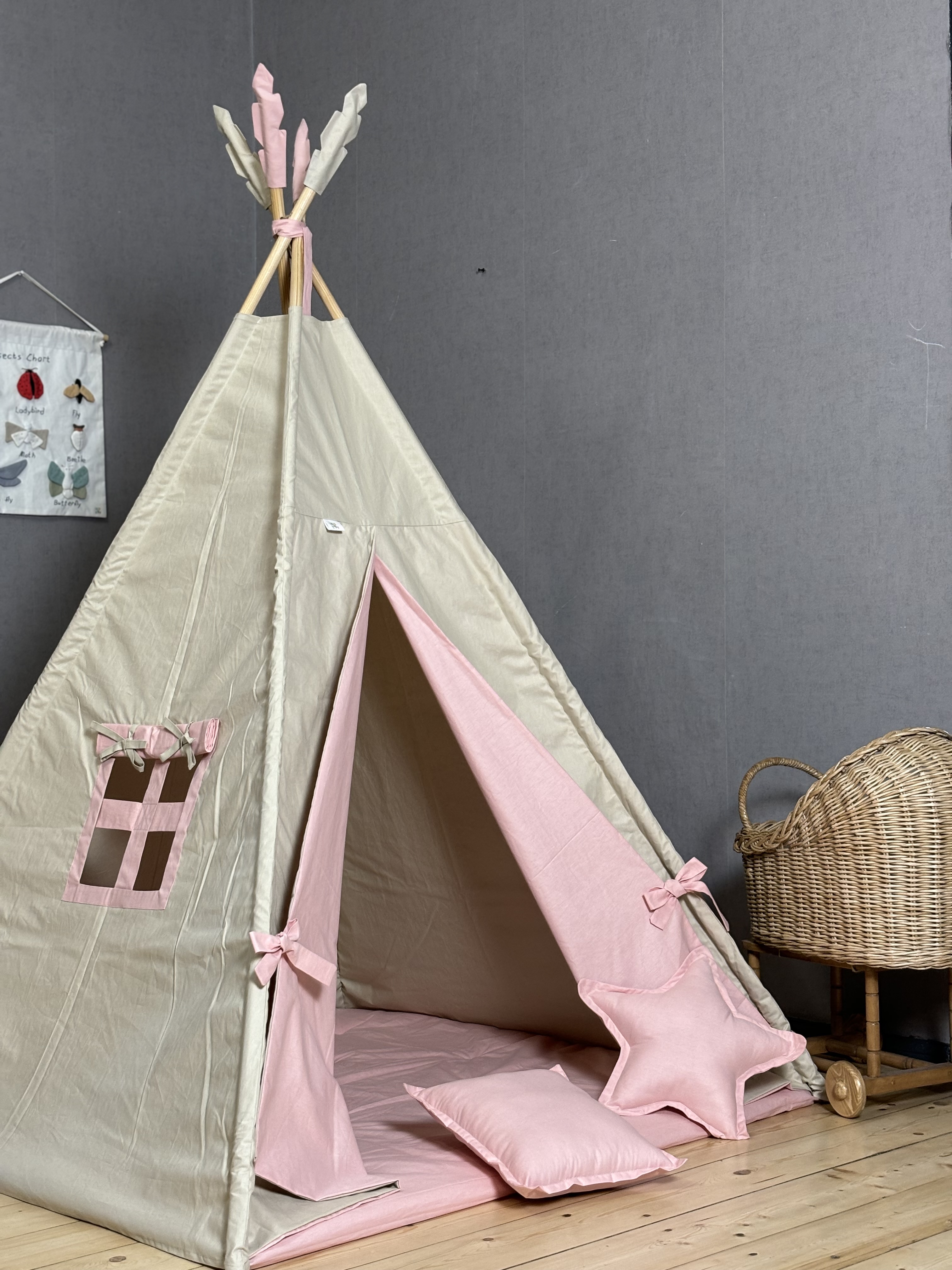 Beige tent with pink lining