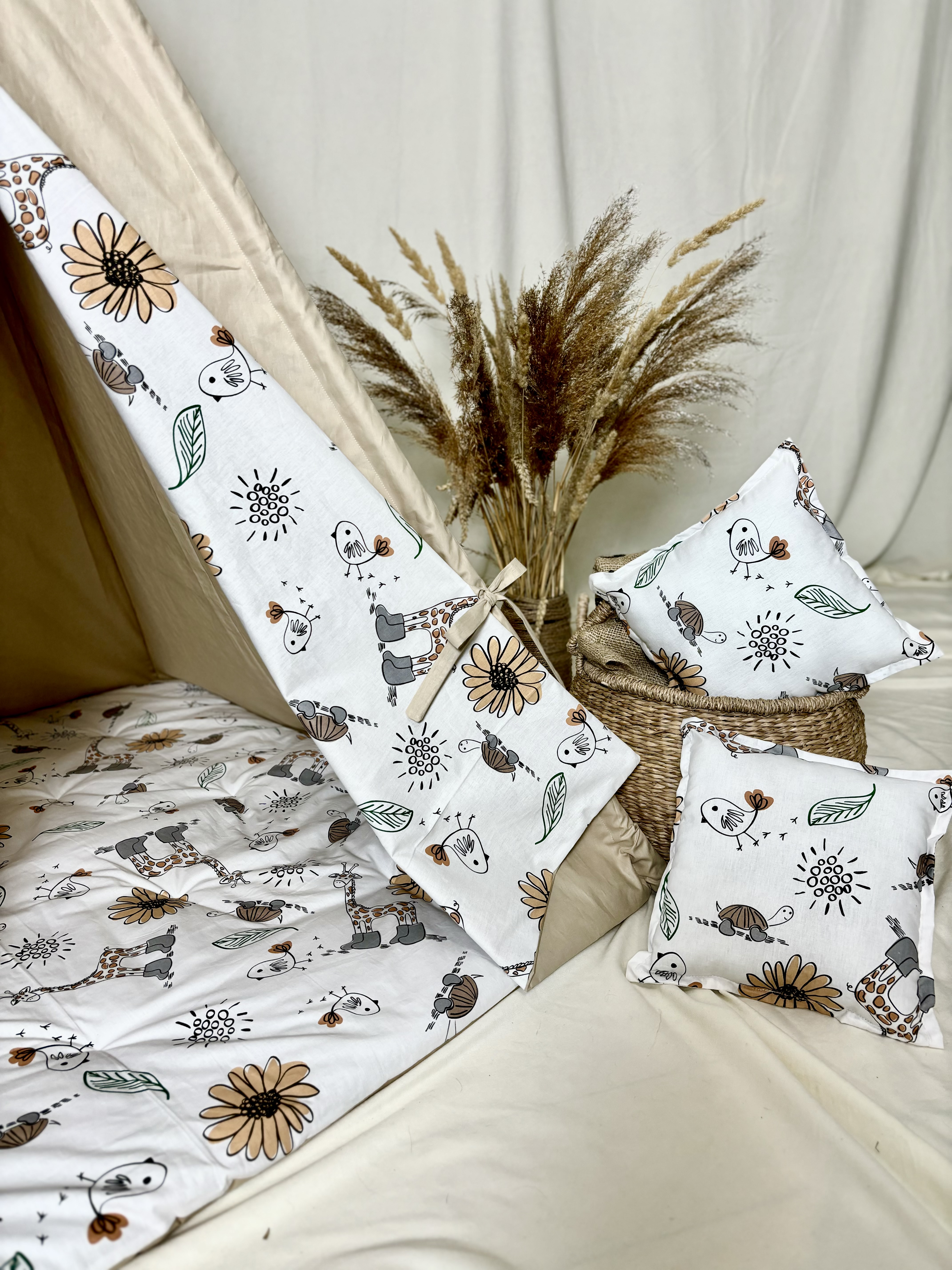 Beige tent with giraffe and floral print