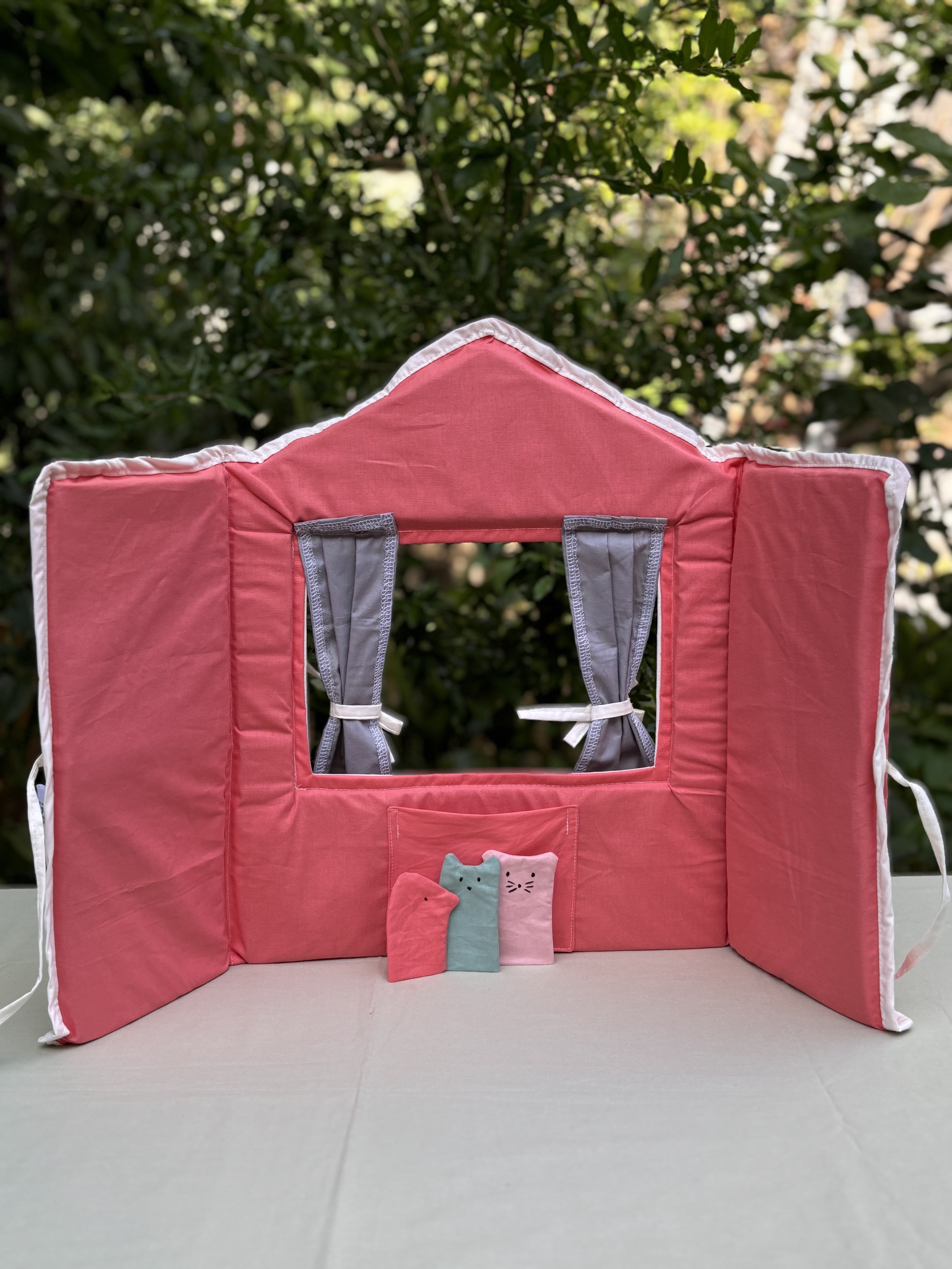 Puppet Theater Pink (stage)