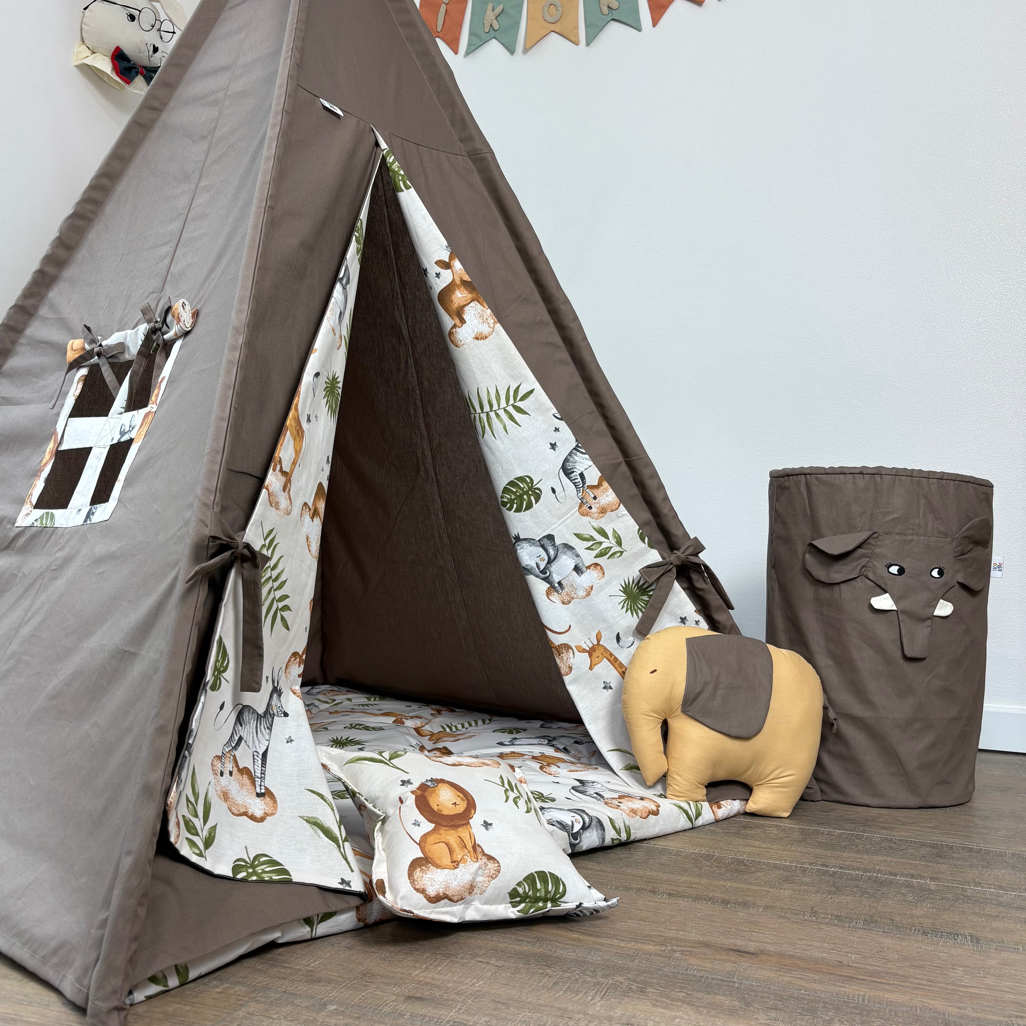 ყავისფერი კარავი ცხოველებიანი პრინტით, სათავსოსთან ერთად